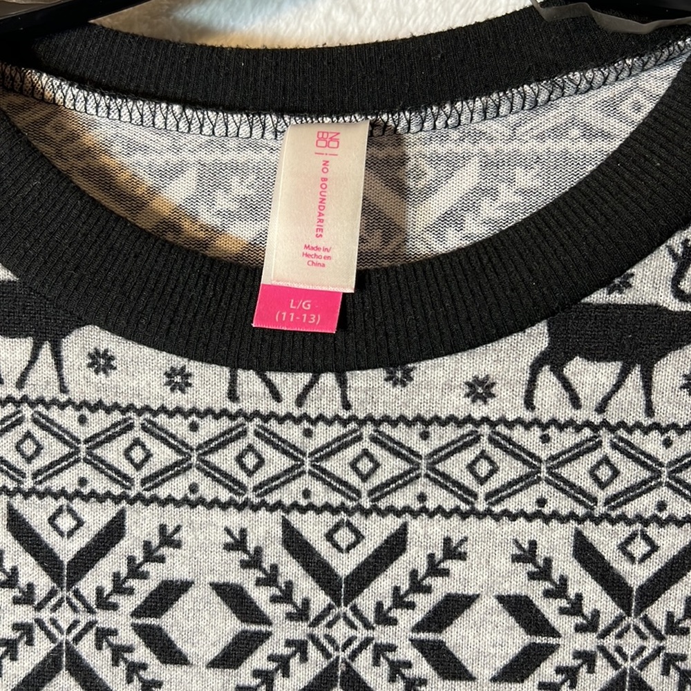 Winter long sleeve sweater - Picture 2 of 2
